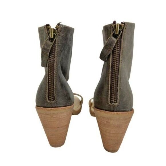 Koolaburra Peonie Kona Heeled Sandal with Caged Ankle - Picture 7 of 8